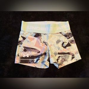 UNDER ARMOUR WOMANS RUNNING SHORTS